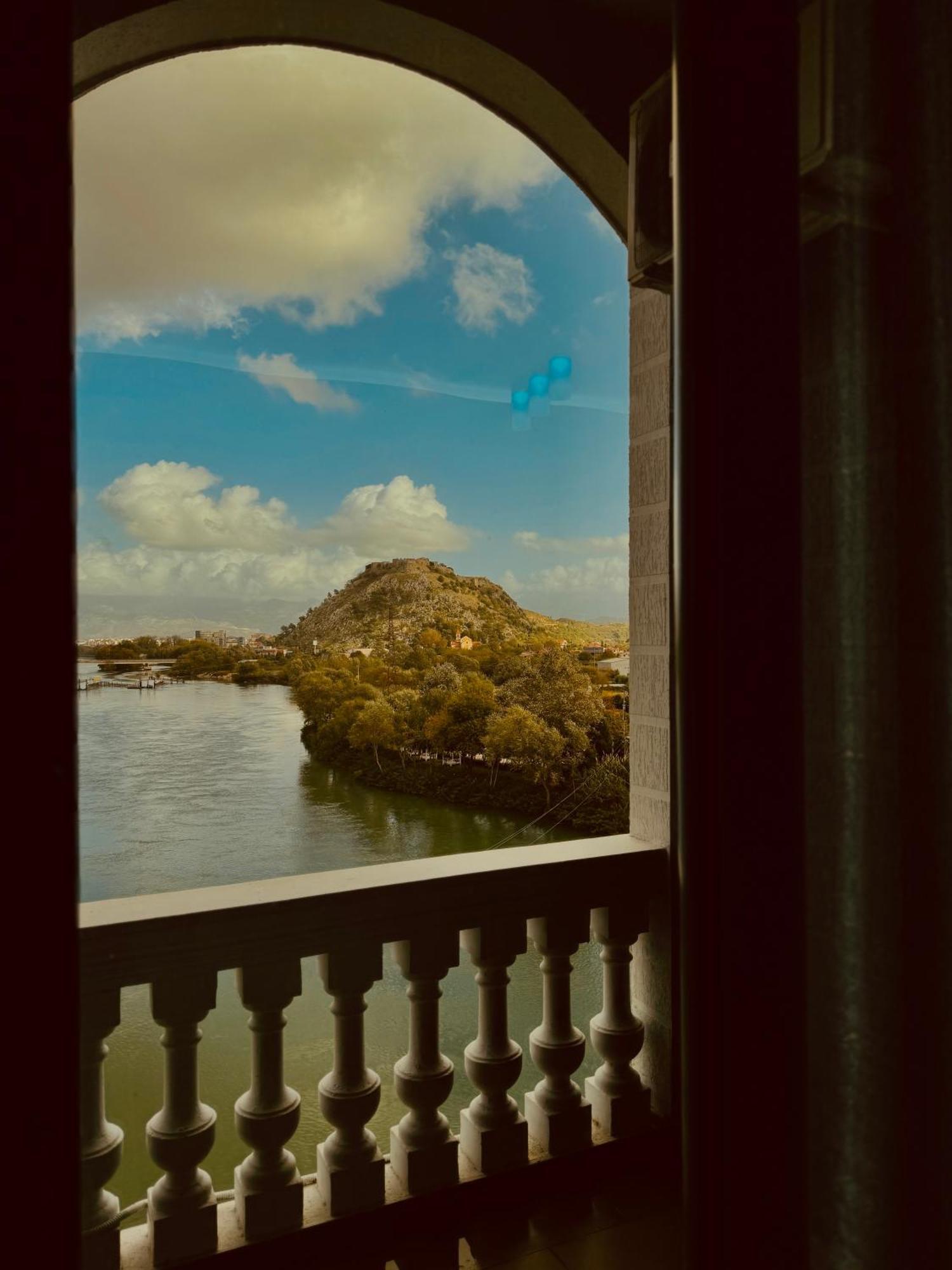 Prince Of Lake Hotel Shkodër 외부 사진