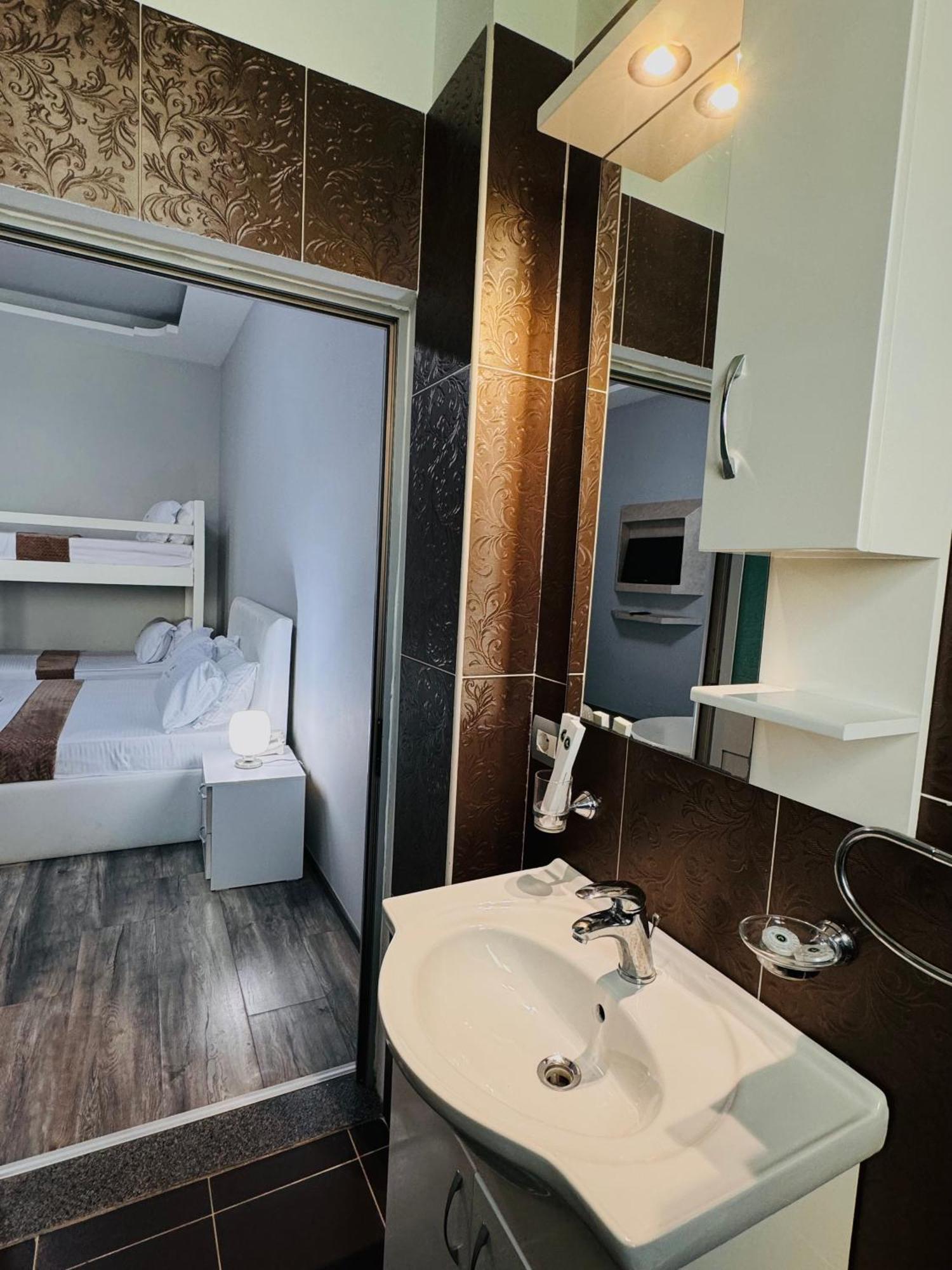 Prince Of Lake Hotel Shkodër 외부 사진